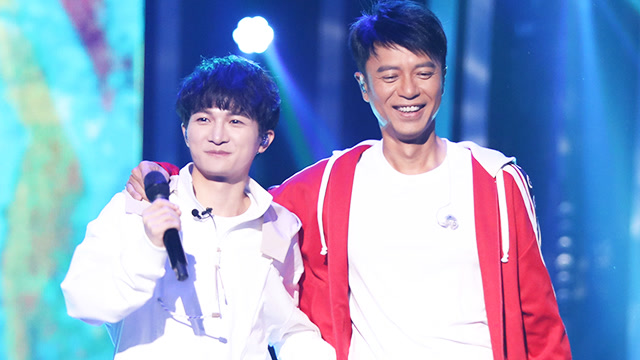 周深李克勤彩排现场变tom and jerry,萌到无可救药