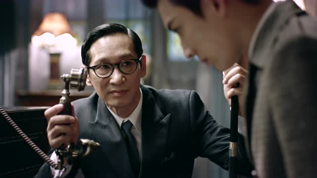 清泉在小庄家里责怪小庄没有监视叶冲