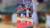 宏远热身 胡明轩单臂劈扣赵睿双手暴扣