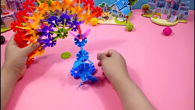 雪花片拼装教程之孔雀益智玩具 亲子游戏 奇趣蛋