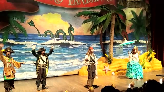 迪士尼加勒比海盗表演图片