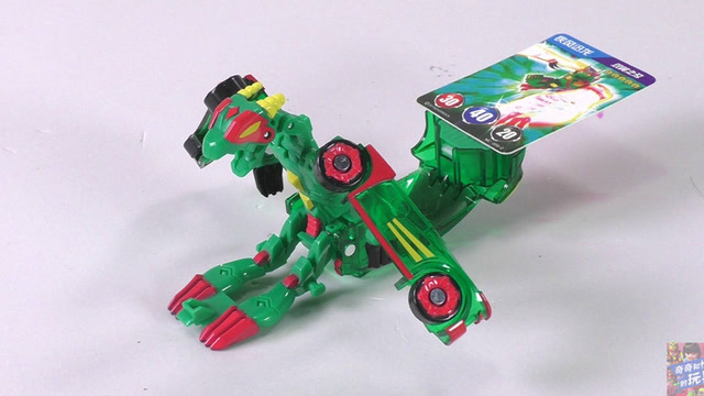 奇奇和悦悦的玩具  魔幻车神之疾风迅龙慢动作变形精彩瞬间