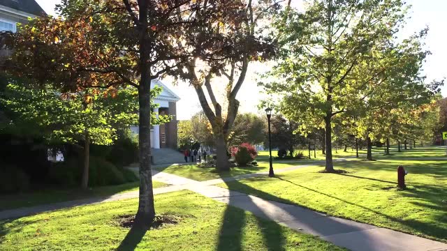 加拿大圣西维尔大学秋景