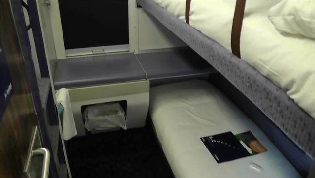 实拍:欧洲火车内部实拍 坐在这样的软卧车厢是旅行最豪华的享受