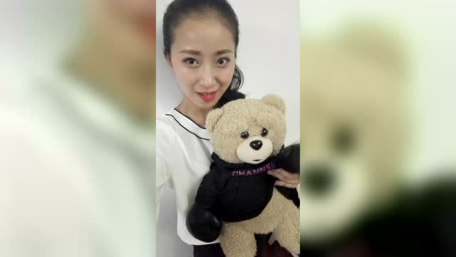 东航映客活动-吕诗晨自我介绍