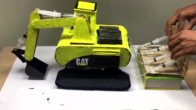 手工纸壳挖掘机
