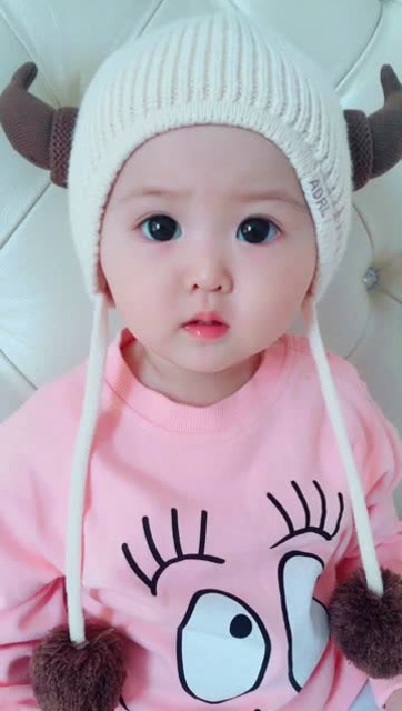 哪里买的洋娃娃呀,这呆萌的大眼睛,真是可爱