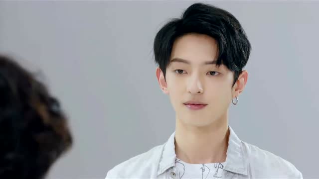 赵天宇身世揭秘:年少父母离异,寄人篱下打工养活自己!