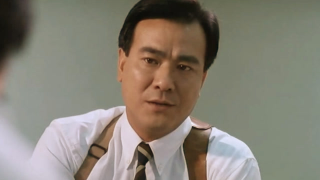 警察拿陕西话审问郑则仕,他的头更大了!全靠李修贤解围!