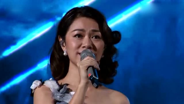 中国好声音:冠军学员董姿彦演唱《掌声响起来》