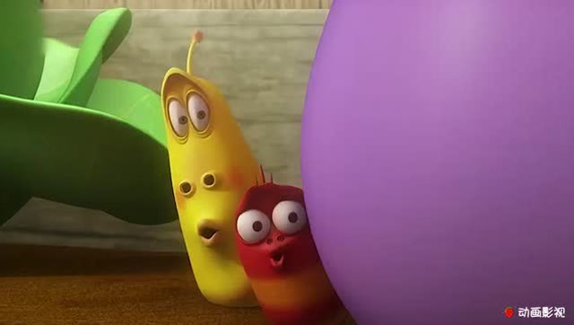 爆笑虫子 :虫子在菜园地玩耍被鸡追赶,幸好紫色小怪物救了它们