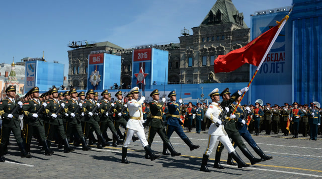 全球阅兵大合集,印度是杂技,中国最霸气,该国像跳舞!