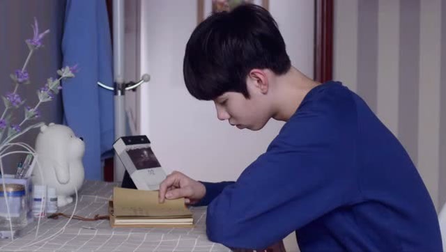 tf家族《念念》吴措看到向南的日记,黏在一起的俩人闹掰了!