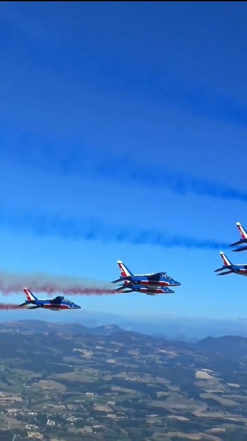 当人变成飞机,和飞机比赛这何等刺激!