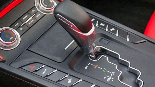 女司机教你怎么用自动挡,自动挡这样不仅对汽车好,还能省下一半油