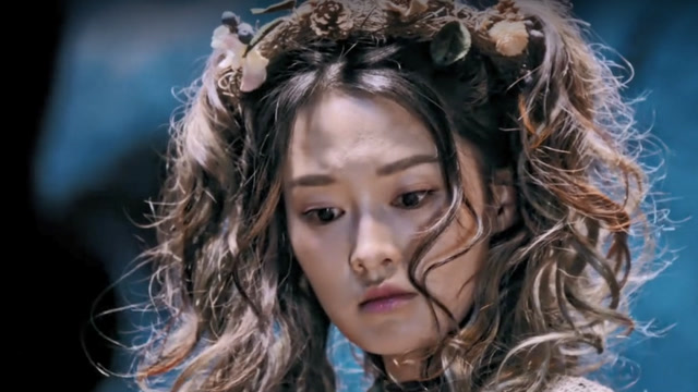 斗破苍穹:萧炎跌落山崖偶遇小医仙,炼化狮王剑气,拒收紫晶源