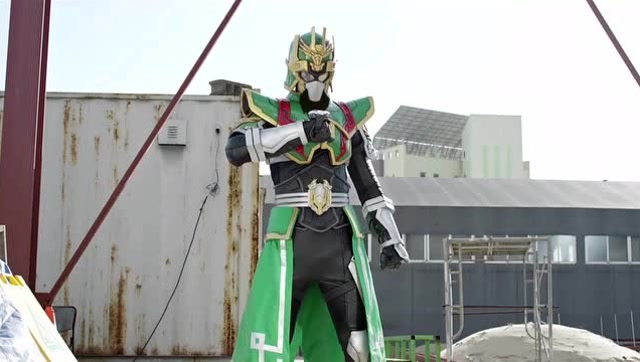 精诚的心群英传奇传奇英雄关羽首次酷炫变身然后围裙掉了