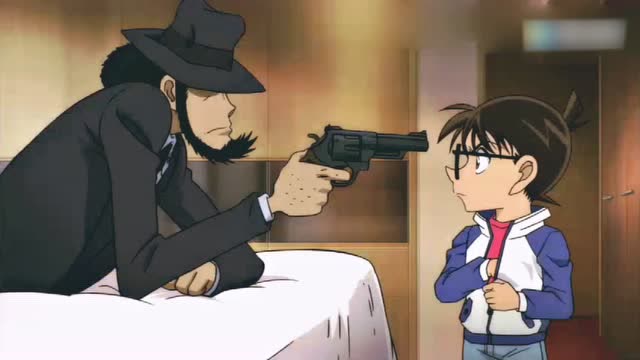 名侦探柯南,柯南遇到事情淡定自若,对手拿着枪也不行!