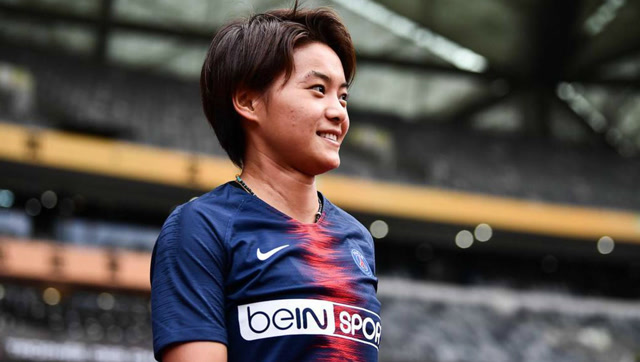 加盟巴黎圣日耳曼的中国女足队员王霜高光集锦