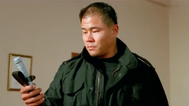 副所长独眼蛇要让阿海去执行家法对付力王