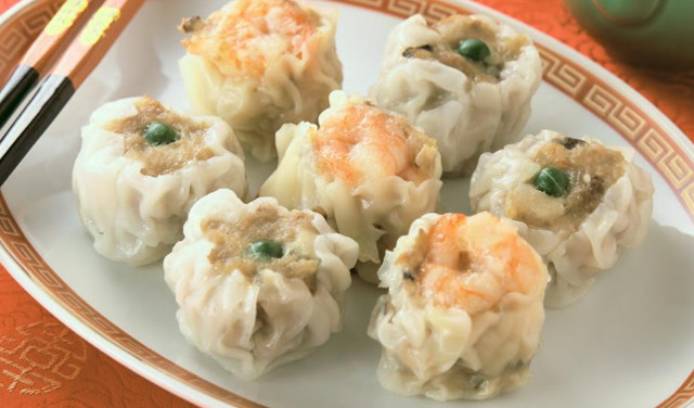 日本明星惊讶鸡肉都能做成烧麦