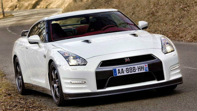 狂野飙车,日产神车gtr