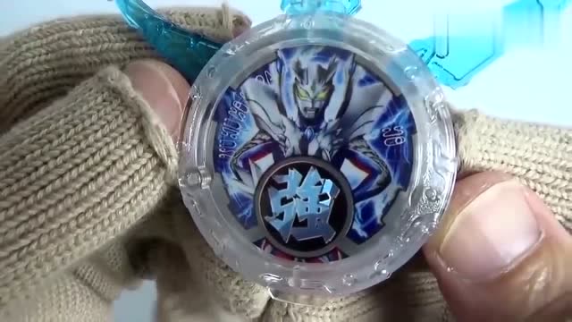 罗布奥特曼合体变身实物效果开箱展示!究极赛罗水晶