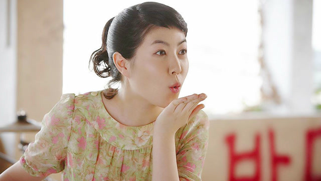 七旬老奶奶一夜间变少女,还得到自己孙子的赏识,走上人生第二春