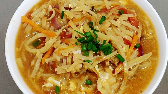 最接地气的家常饭,家常素烩饼,三分钟可做好!每人两碗吃不够