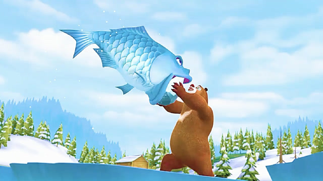 熊出没:熊大熊二和大鱼搏斗,得到一堆小鱼,意外收获