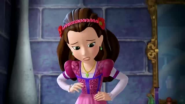 小公主苏菲亚姐姐穿着发光又闪亮的裙子将头发盘起来漂亮