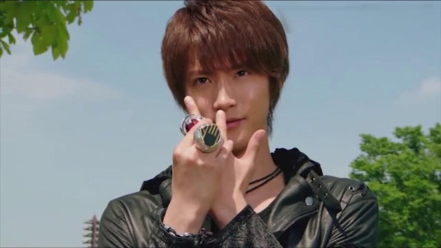 变身没有特效是种什么体验?当法爷在演别剧时!观众已"笑疯"!