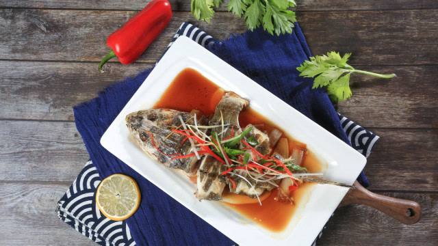大人小孩都爱吃的清蒸牛尾鱼来了!