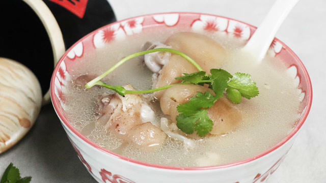 闽南白水猪脚这样做最好吃,方法简单又下饭,我家隔三差五就做来吃