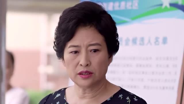 我的前半生中许娣大红唇配亮红高跟鞋她活出了不一样的人生