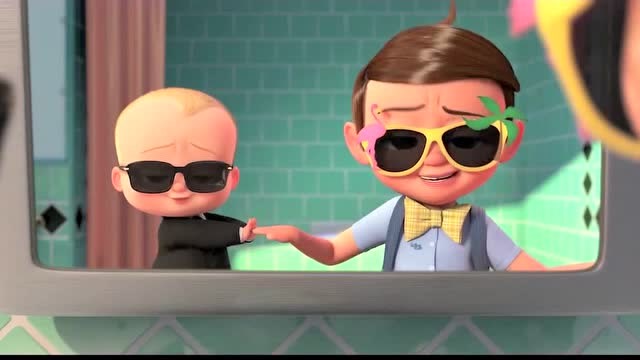 宝贝老板:宝贝老板打扮的再帅气,最后还是离不开奶瓶