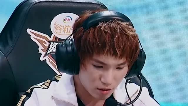 王者荣耀路人王麟羽,花木兰团战强行切c真的强