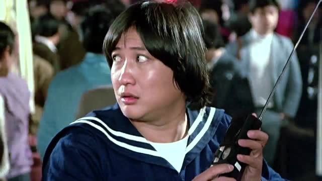 奇谋妙计五福星:卷毛成功被兄弟支开,四兄弟开始较量,争夺小妹