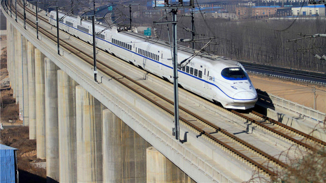 高铁下面明明是平地,为什么还非要建高架桥?总工程师透露实情