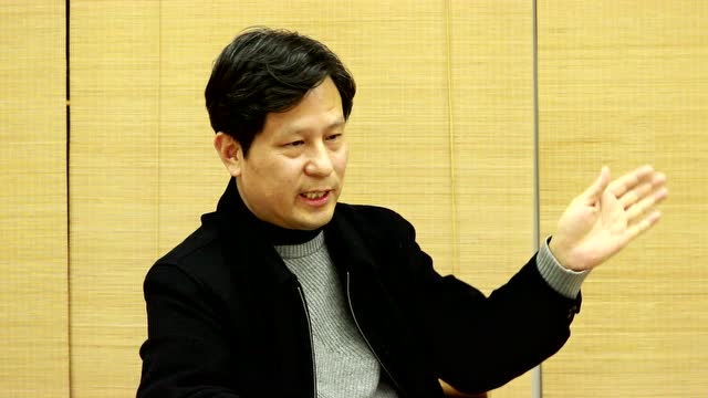 上海市书协潘善助接受书法报采访谈留住人才