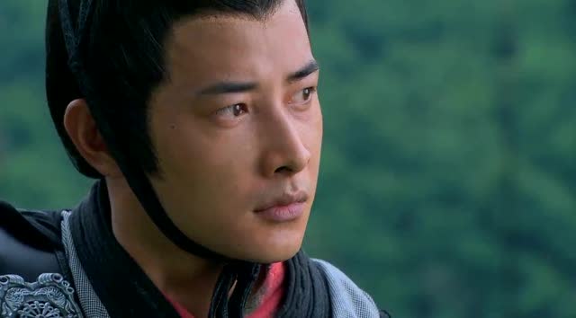 海天看到吕乐跑向云狂,醋意大发竟向吕乐射箭,吕乐眼泪止不住