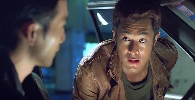 导火线:汤尼做出来的这些举动,让华生感到了莫名的危机