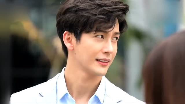 小水套路推哥 推哥心甘情愿 主动搭话:你记得我们见过吗