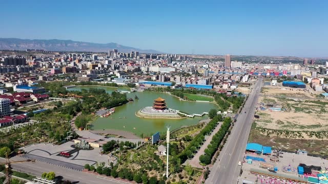 鱼跃龙门 华耀河津 大美莲池公园美景航拍!