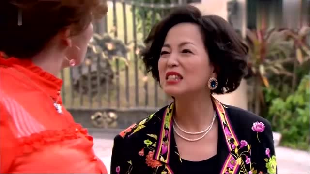 因为爱情有多美:陈母和花姐开战,刚走出林家,二人吵得不可开交