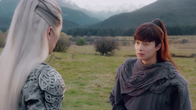 他竟然想在村口摆个摊位,用苍雪之牙赚钱