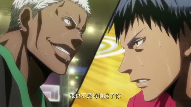 炸脖龙队开始认真,大前锋竟硬拼中锋,不料中锋的力量被碾压