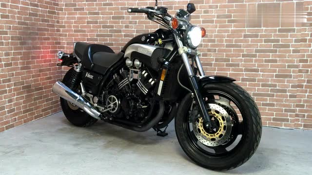 雅马哈vmax,1200声浪展示,来听听"大魔鬼"的声浪吧!