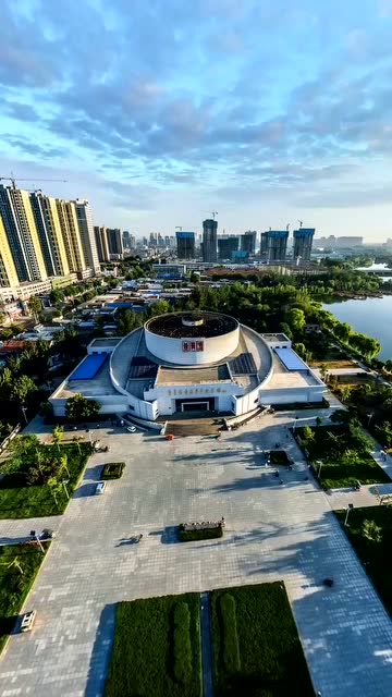 航拍山东菏泽,中国牡丹之都,云雾下的城市宛如仙境让人震撼!