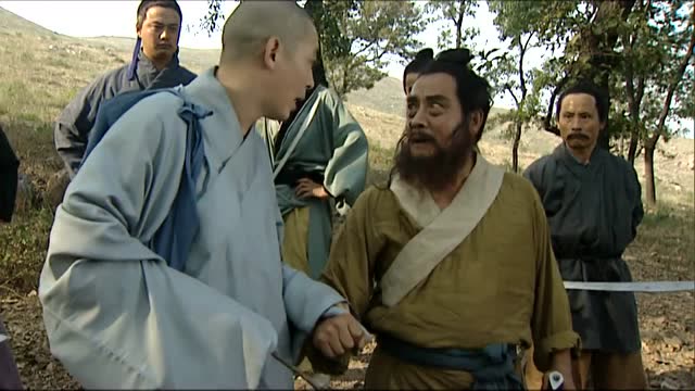 西游记:孙悟空问强盗要钱,却被人按住打,这下可尴尬了!